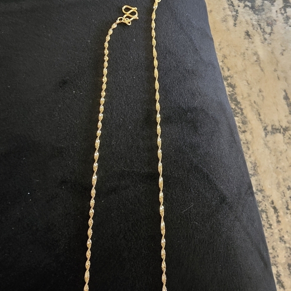 21kgp Dubai Jewelery Elegant Gold Floral Necklace - Picture 4 of 7